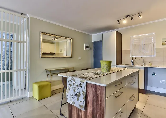 2 Bedroom Apartment In Century City 204Qs