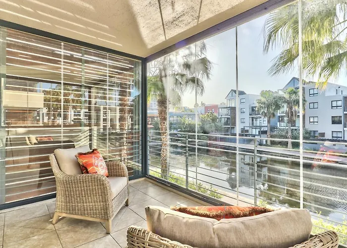 2 Bedroom Apartment In Century City 204Qs